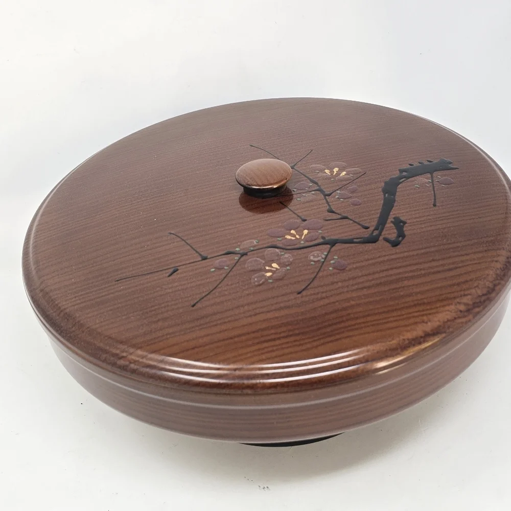 Vintage lazy‎ susan bento box japanese lacquer finish serving divided bowl.